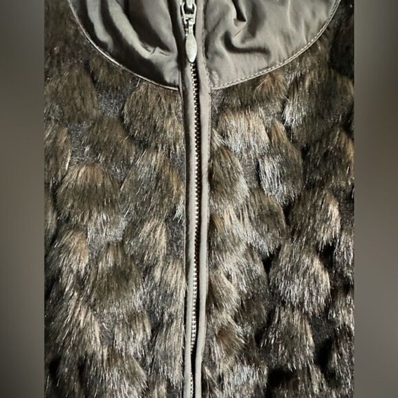 EUC - Chico’s Women’s Brown Faux Fur Vest - Size Large 12/14 - Picture 5 of 7